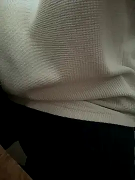 sonwmelt1 online show from October 3, 6:48 am