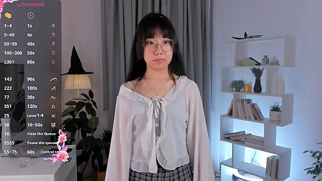 UdelaDodson online show from November 27, 1:06 am