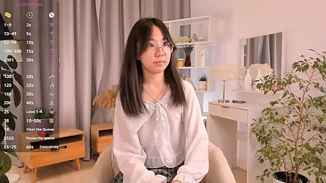 UdelaDodson online show from November 16, 1:10 am