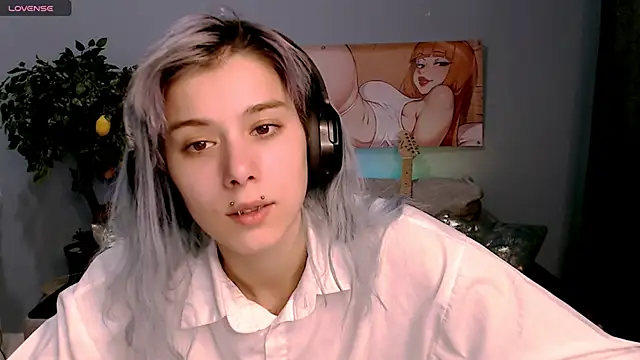 SophieAsh online show from October 11, 7:31 am