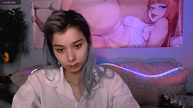 SophieAsh online show from October 5, 8:38 am