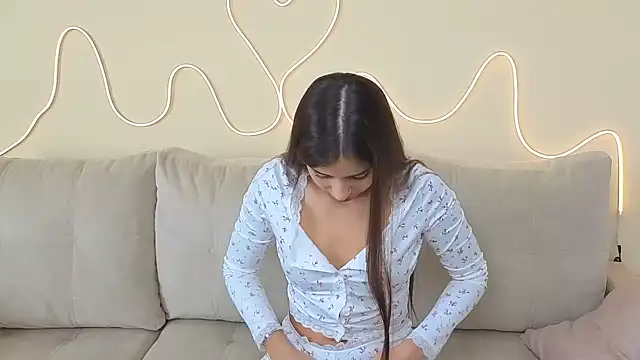 KathrynBrooks online show from September 29, 12:22 pm