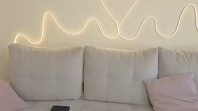 KathrynBrooks online show from March 11, 11:37 am