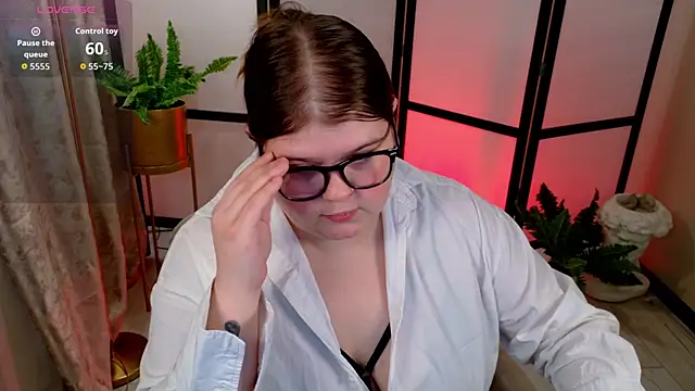 Snapshot of Mia_Ray chatting on November 14, 5:27 pm Mia Ray online show from November 14, 5:27 pm