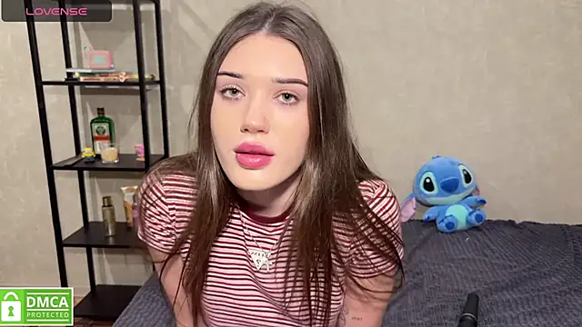 MollyBaby online show from October 28, 4:06 pm