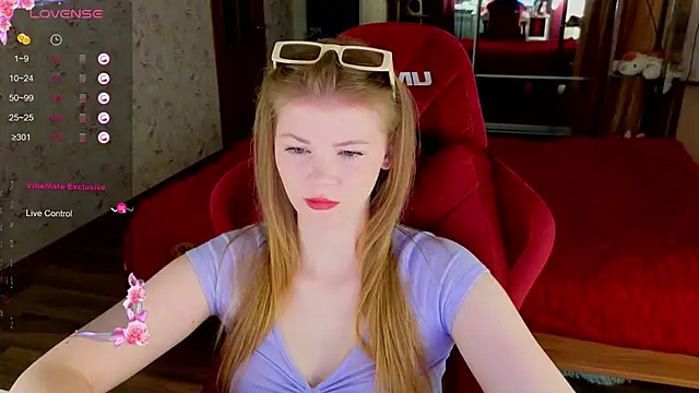 Jenny Skinner20 online show from April 21, 7:20 pm