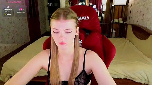 Jenny Skinner20 online show from May 16, 8:19 pm