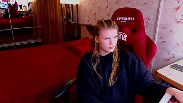 Snapshot of Jenny_Skinner20 chatting on November 9, 4:00 pm Jenny Skinner20 online show from November 9, 4:00 pm