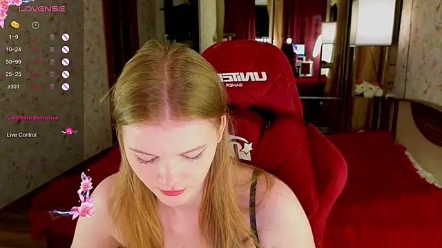 Jenny Skinner20 online show from April 19, 5:14 pm