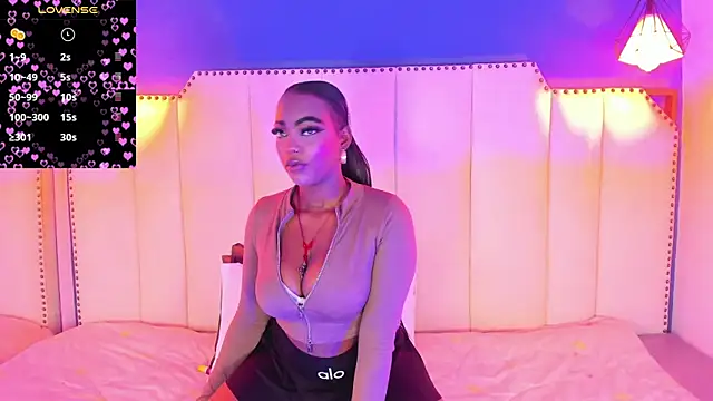 Snapshot of ReinaMiah chatting on November 20, 3:51 am ReinaMiah online show from November 20, 3:51 am