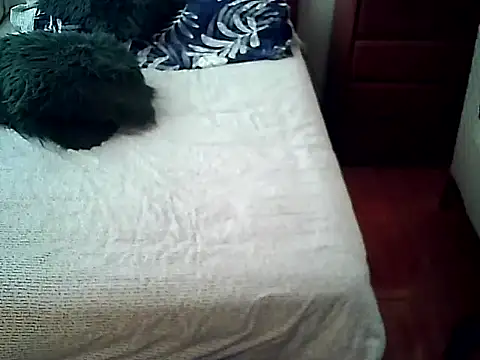 FallsForHerSmile online show from February 26, 5:02 pm