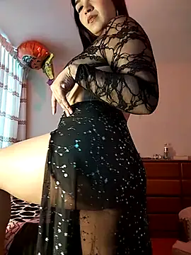 FallsForHerSmile online show from November 8, 6:44 pm