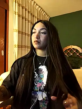 FallsForHerSmile online show from March 22, 9:00 am