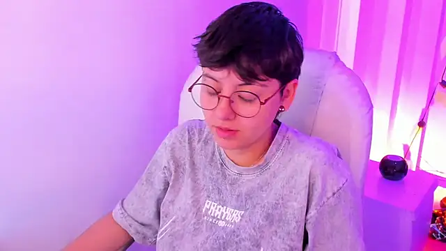 Nathaly ds online show from March 25, 7:35 pm