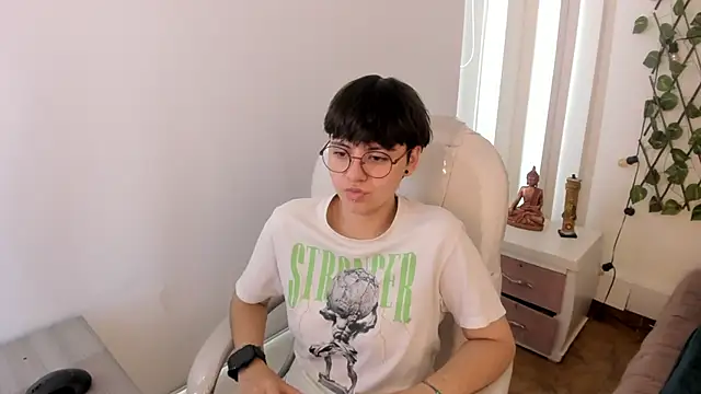 Snapshot of Nathaly_ds chatting on November 22, 7:57 pm Nathaly ds online show from November 22, 7:57 pm