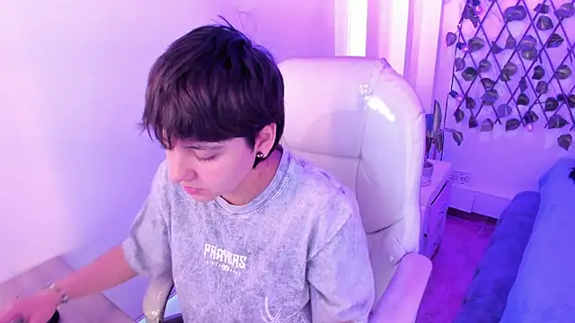 Nathaly ds online show from April 7, 8:32 pm