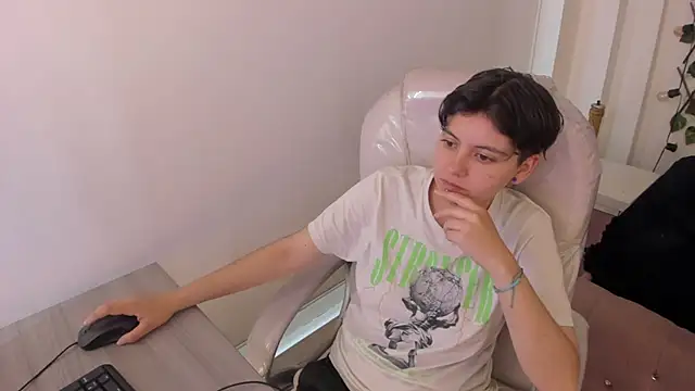 Snapshot of Nathaly_ds chatting on October 21, 7:24 pm Nathaly ds online show from October 21, 7:24 pm