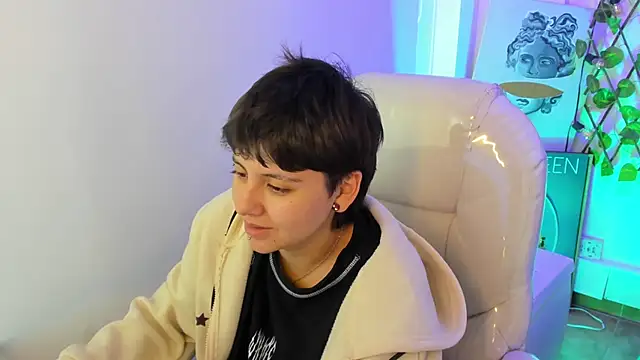 Nathaly ds online show from March 28, 7:15 pm