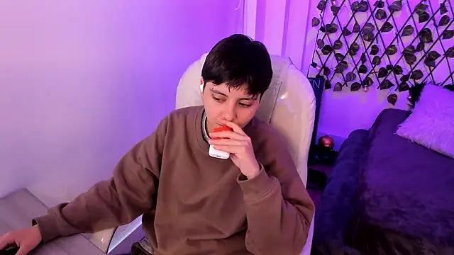 Nathaly ds online show from March 16, 8:00 pm