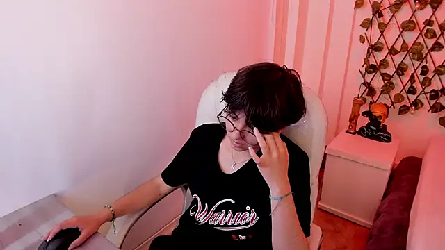 Snapshot of Nathaly_ds chatting on December 13, 8:04 pm Nathaly ds online show from December 13, 8:04 pm