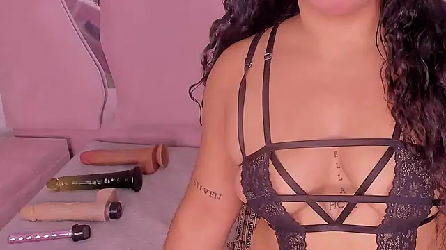 Snapshot of eithanasm chatting on November 3, 5:12 am eithanasm online show from November 3, 5:12 am