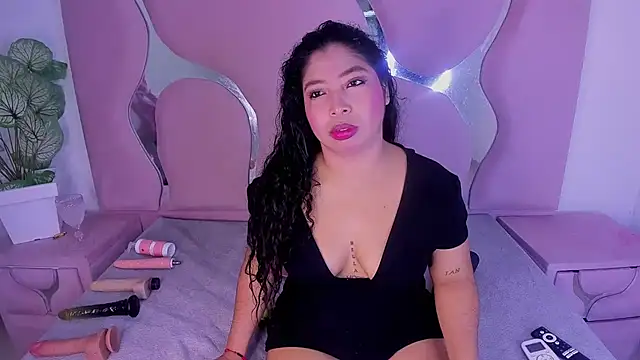 Snapshot of eithanasm chatting on November 8, 5:22 am eithanasm online show from November 8, 5:22 am