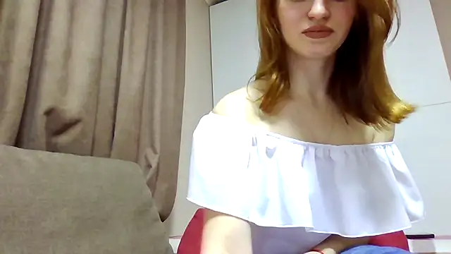 Requellia online show from October 31, 9:54 pm