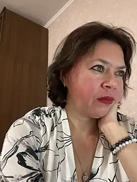 Kiravix online show from November 30, 7:25 pm