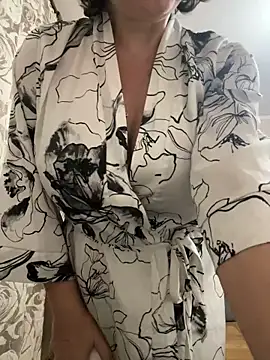 Kiravix online show from November 27, 8:20 pm