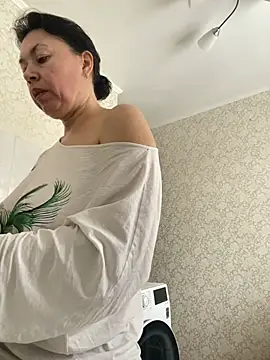 Kiravix online show from February 23, 8:37 am