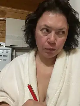 Kiravix online show from February 14, 9:15 pm