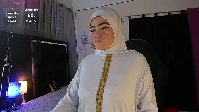 Snapshot of MarianFadel chatting on October 23, 2:49 pm MarianFadel online show from October 23, 2:49 pm