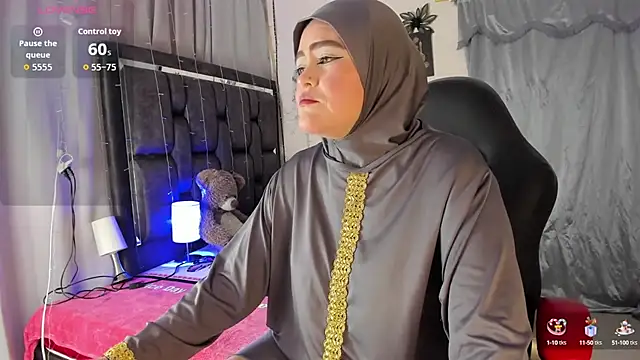 Snapshot of MarianFadel chatting on October 9, 12:28 pm MarianFadel online show from October 9, 12:28 pm