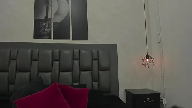 dakota roussee online show from March 18, 12:19 pm