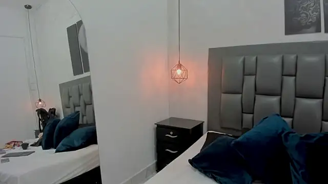 dakota roussee online show from November 20, 12:28 pm