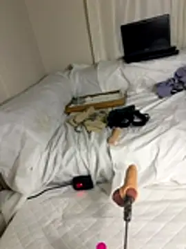 Snapshot of Ozge-SluttyScream69 chatting on November 24, 11:27 pm Ozge-SluttyScream69 online show from November 24, 11:27 pm