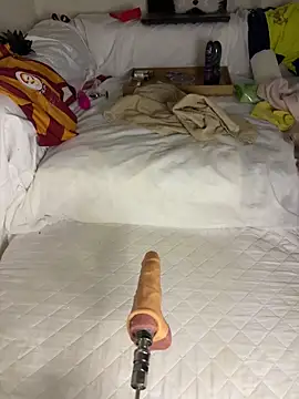 Ozge-SluttyScream69 online show from December 22, 11:05 pm