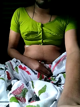 Snapshot of Rohit4500 chatting on December 2, 2:01 am Rohit4500 online show from December 2, 2:01 am