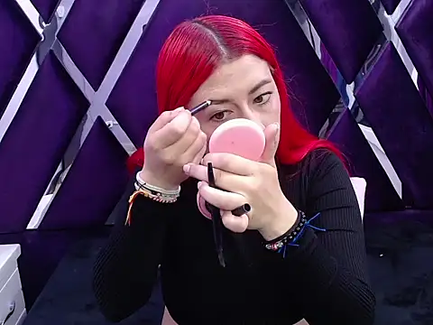 Melody Klum  online show from October 9, 1:44 pm