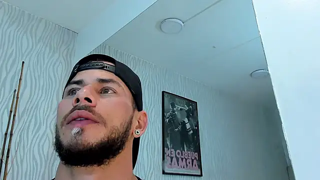 dylan jacobx online show from May 3, 1:33 am