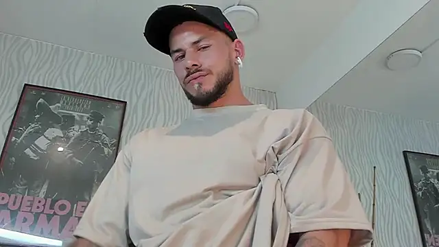 dylan jacobx online show from July 28, 8:52 pm
