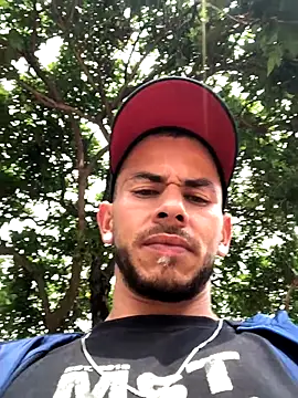 Snapshot of dylan_jacobx chatting on December 15, 5:41 pm dylan jacobx online show from December 15, 5:41 pm