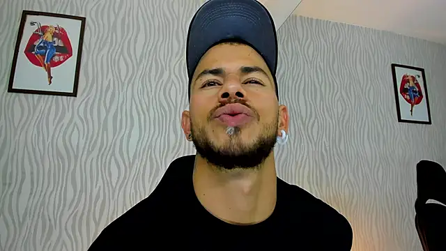 Snapshot of dylan_jacobx chatting on October 19, 3:09 am dylan jacobx online show from October 19, 3:09 am