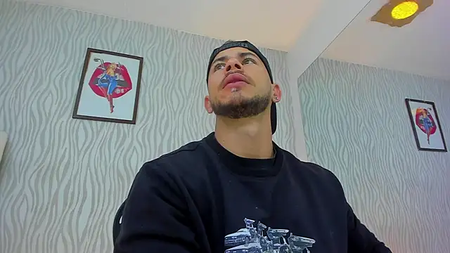 Snapshot of dylan_jacobx chatting on September 11, 2:55 am dylan jacobx online show from September 11, 2:55 am