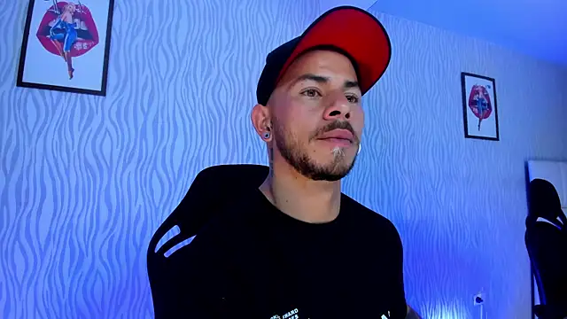 Snapshot of dylan_jacobx chatting on November 24, 3:50 am dylan jacobx online show from November 24, 3:50 am