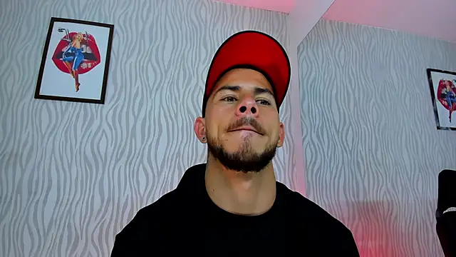 Snapshot of dylan_jacobx chatting on November 9, 3:21 am dylan jacobx online show from November 9, 3:21 am