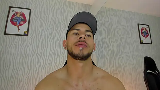 Snapshot of dylan_jacobx chatting on October 11, 3:18 am dylan jacobx online show from October 11, 3:18 am