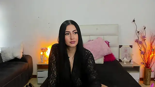 hannahdvil1 online show from September 12, 12:16 pm