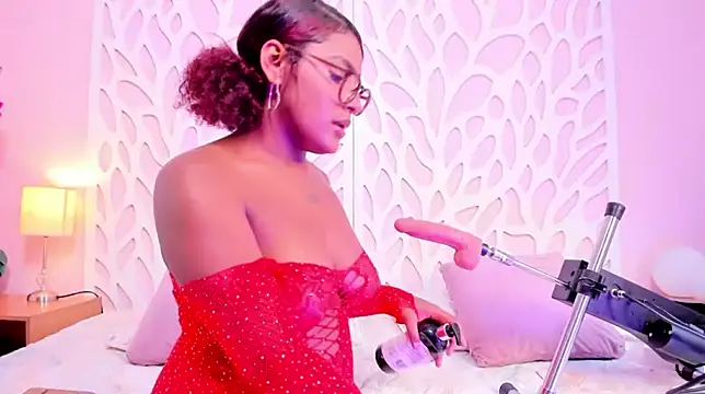 Emmadancer online show from November 10, 7:08 pm