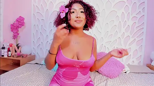 Snapshot of Emmadancer chatting on September 19, 8:35 pm Emmadancer online show from September 19, 8:35 pm